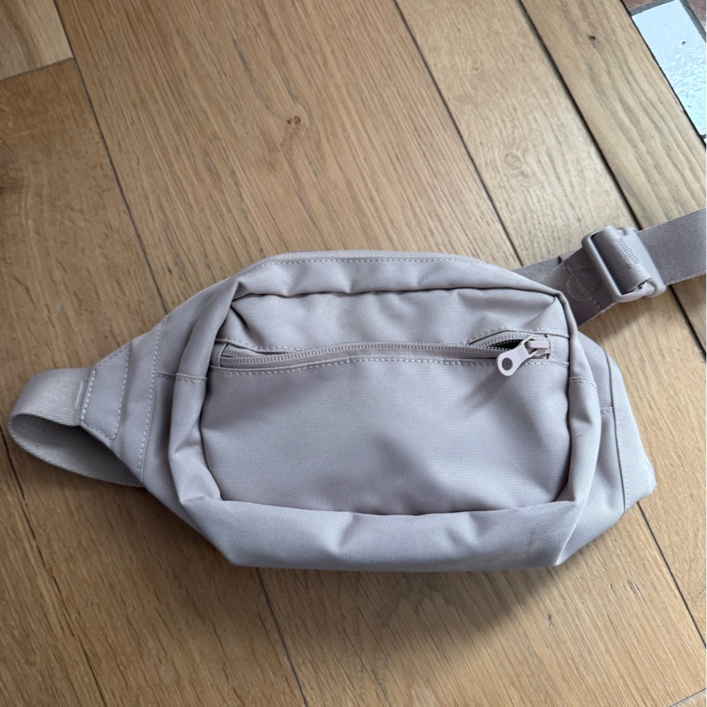 Girlfriend Collective Crossbody Sling Bag